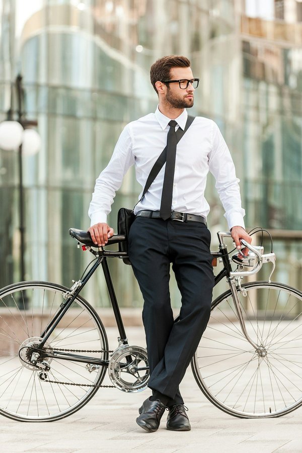 Chemise homme : les indispensables pour un style moderne et chic